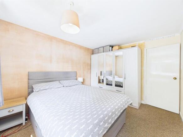 Bedroom One (2).jpg