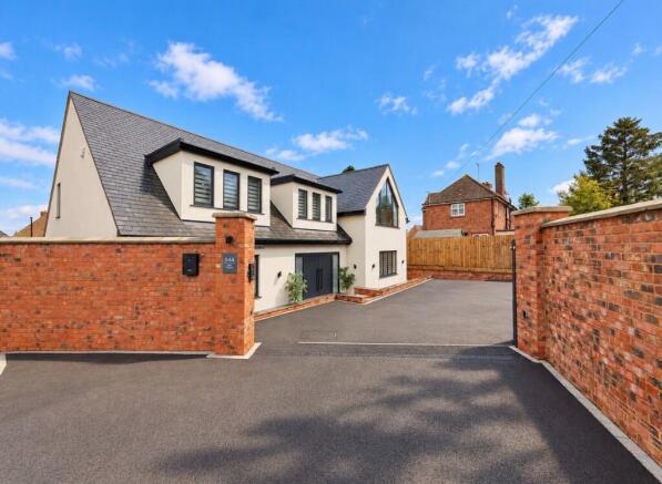 Manor Close, Harpole, NN7 photo 2