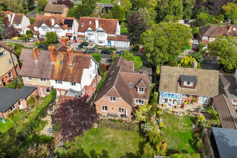 Oak Tree Road, Tilehurst, Reading, Berkshire, RG31