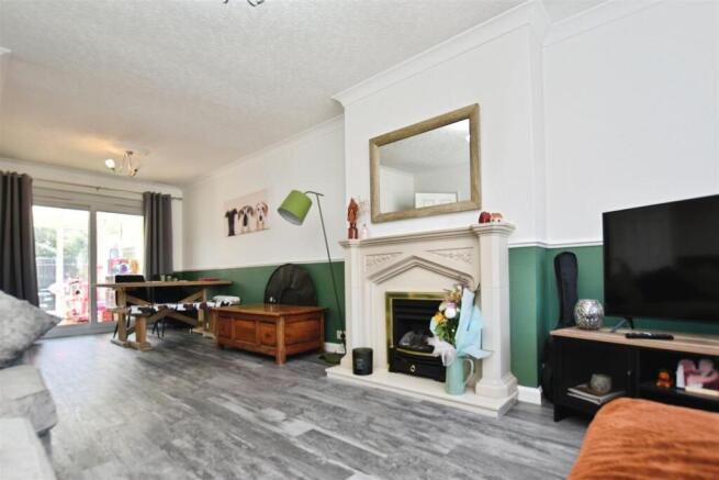 3 bed Semi-Detached for sale Image 6