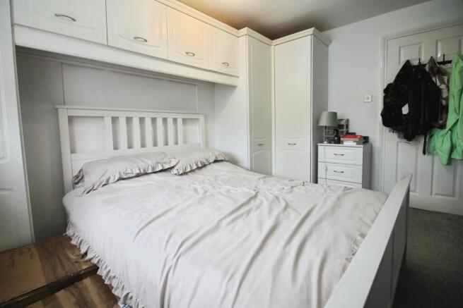2 bed Flat for sale Image 8