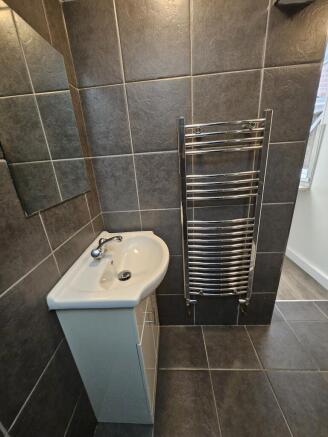 3 bed House for sale Image 10