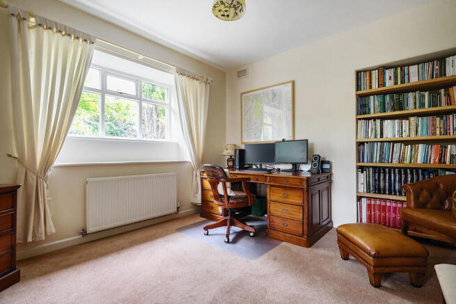 Dining Room / Stu...