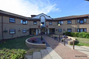 37, Homeridings House, Flintergill Court, Heelands, Milton Keynes MK13 7QS