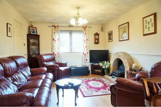 Lounge/Dining Room