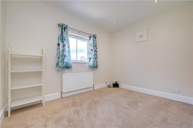 3 bed Semi-Detached for sale Image 10