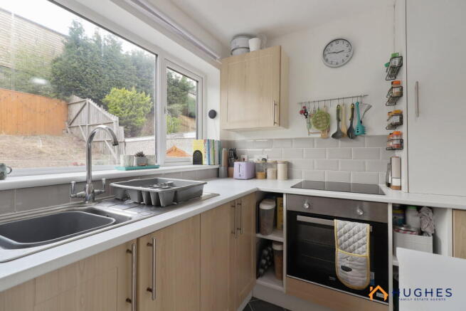 3 bed Semi-Detached for sale Image 9