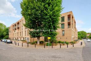 12, 700 Oscar Court, Rotherhithe Street, London SE16 5AB