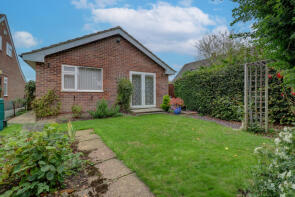 10, Oakengrove Close, High Wycombe HP15 6SN