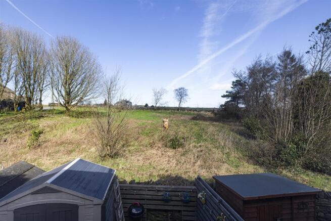 3 bed Terraced for sale Image 4