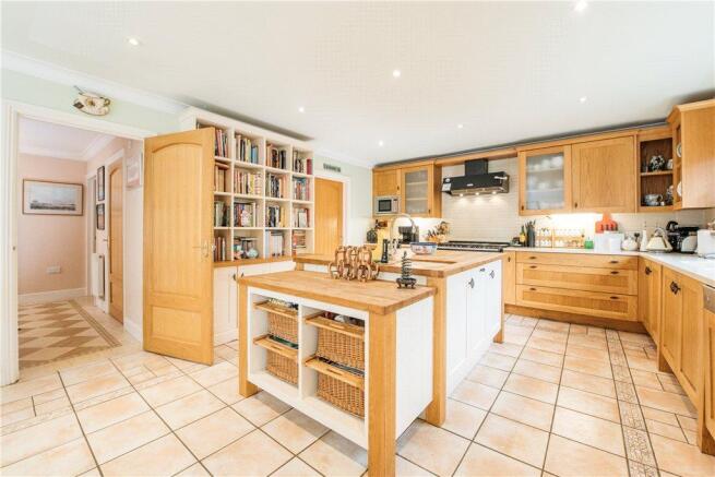 Kitchen/Breakfast Rm