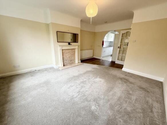 Ludlow Drive, Wirral, CH48 photo 4