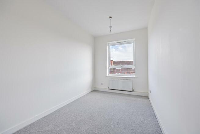 flat-station-approach-cheam-212.jpg