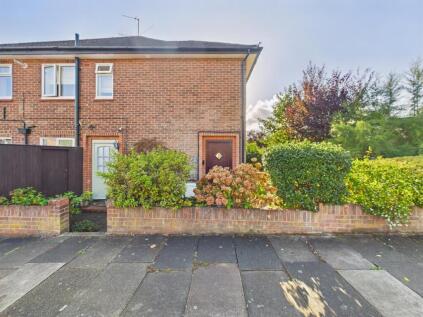 Chamberlain Way, Pinner