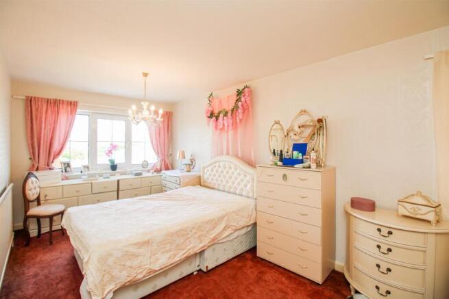 3 bed Detached for sale Image 8