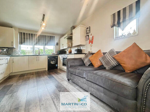 3 bed Semi-Detached for sale Image 4