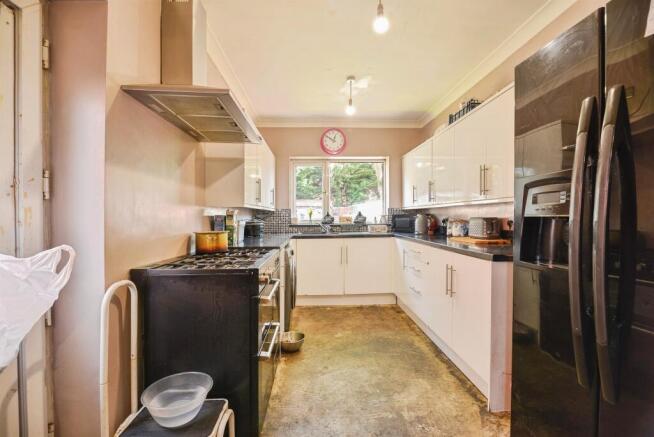 2 bed Semi-Detached for sale Image 7