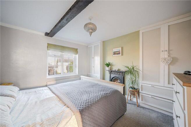 4 bed Semi-Detached for sale Image 9
