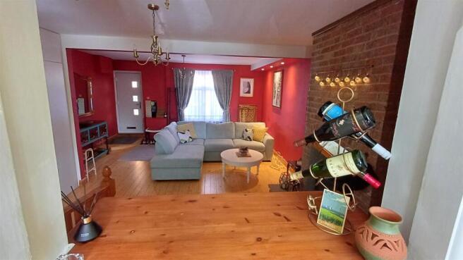 lounge 3.jpg