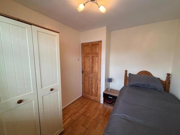 2 bed Semi-Detached Bungalow for sale Image 5