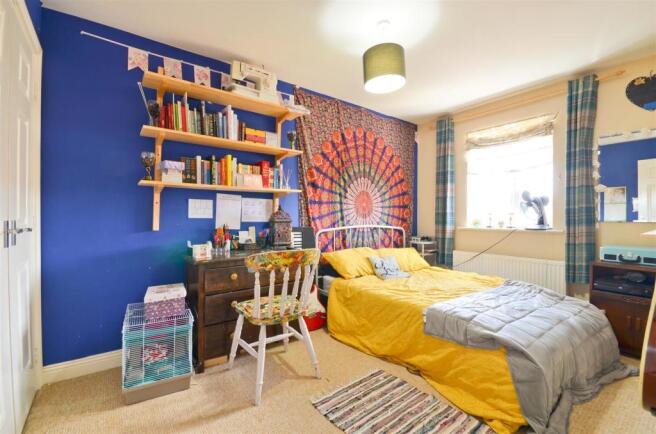 Bedroom 2.JPG