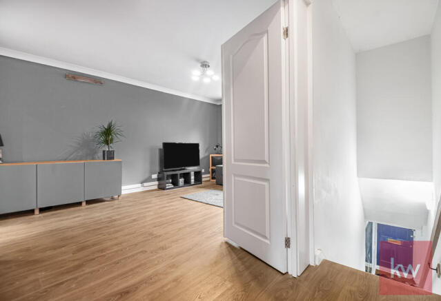 Upper Landing & Living / Dining Room