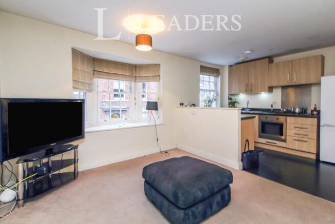 Lounge/ kitchen