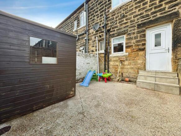 2 bed House for sale Image 7