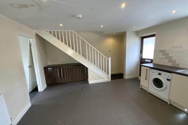 kitchen/dining room 