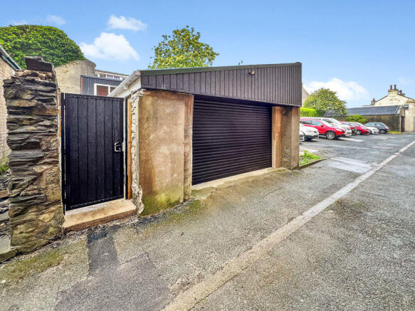 Garage No.2, Albert Terrace Lane, Dou...