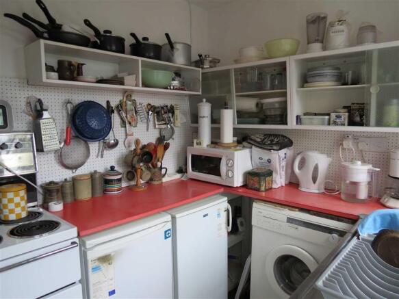 Kitchen:
