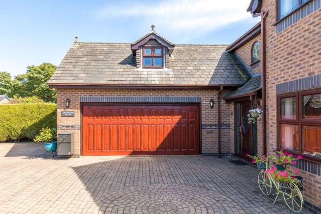 Triple Garage