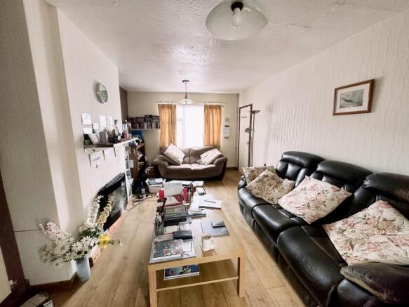 2. Lounge