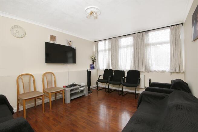 FIRST FLOOR LOUNGE