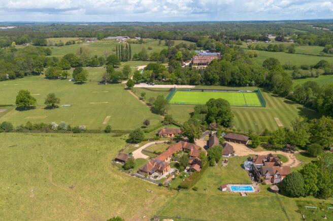 Beenham Court with Cheam School in the background