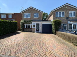 40, Hare Close, Buckingham MK18 7EW