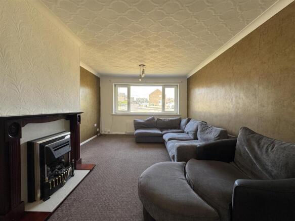 2 bed Flat for sale Image 10