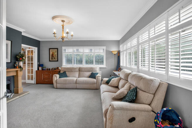 5 bed Detached Bungalow for sale Image 10