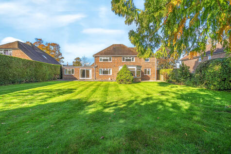 Woodham Road, Woking, GU21
