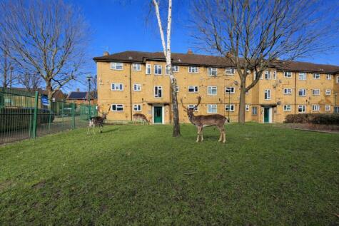 Ampthill House, Romford
