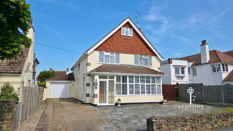 Connaught Avenue, Frinton-on-Sea