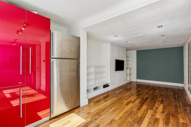Braid Court, W4 - FOR SALE