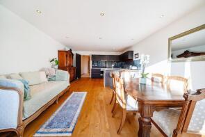 Flat 1, 143 145, Broadway, London W13 9BE