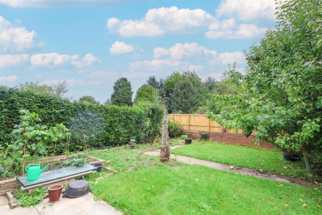 4 bed Link Detached House for sale Image 2