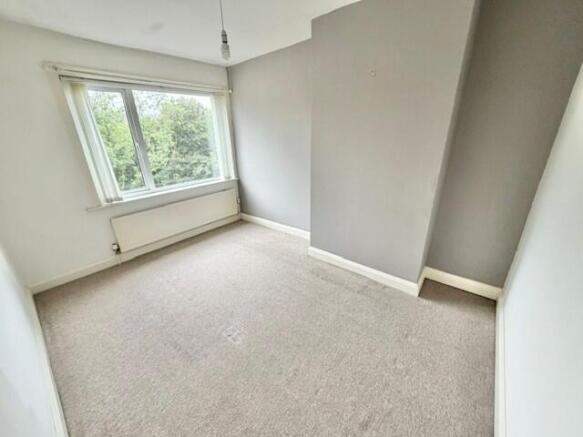 3 bed House to rent Image 5