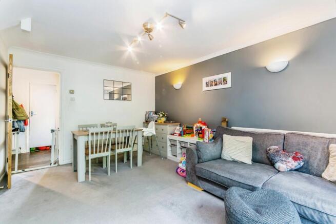 Lounge/dining room