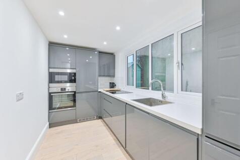 Robert Burn Mews, Herne Hill, London, SE24
