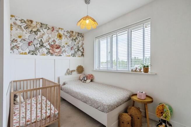 4 bed Detached for sale Image 11