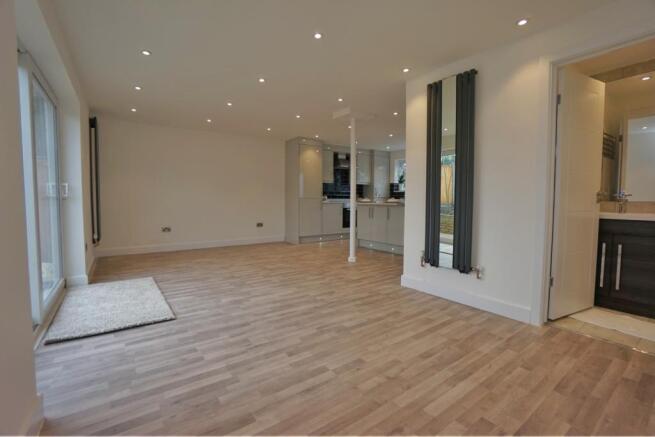 Lounge/Dining Room