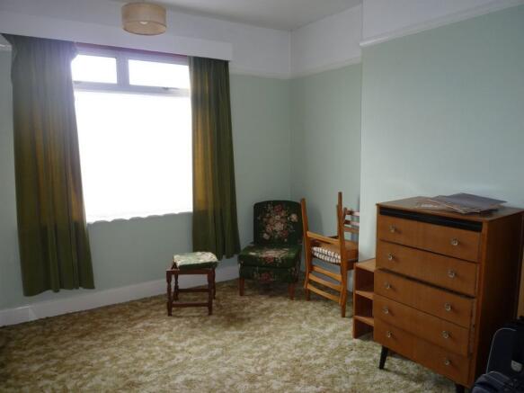 BEDROOM 2
